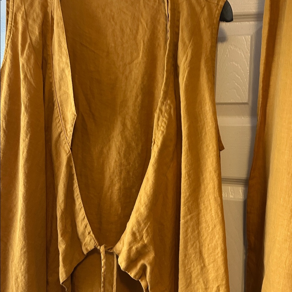 bryn Walker 2 pc  vest and lantern-Leg Linen Pants in Mustard Gold - Picture 4 of 4
